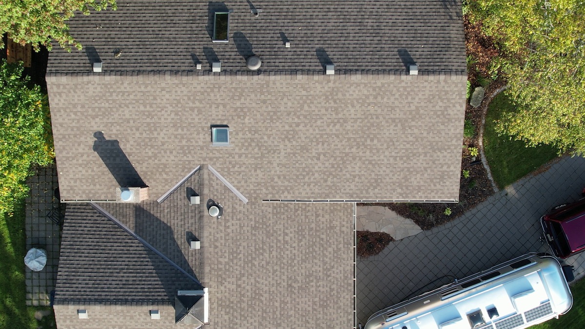 2021-10-09-home-roof-03.jpeg