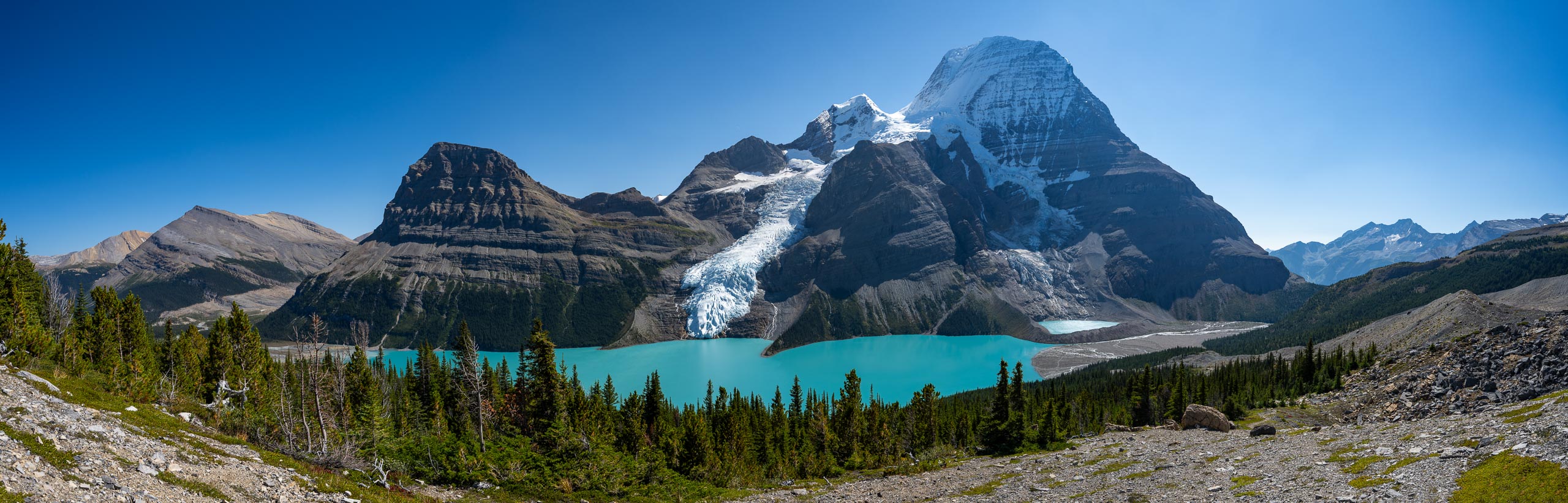 Berg Lake Panorama 1.jpg