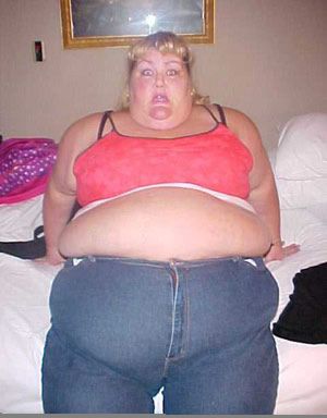 fat-woman-zipping-up-pants-2.jpg