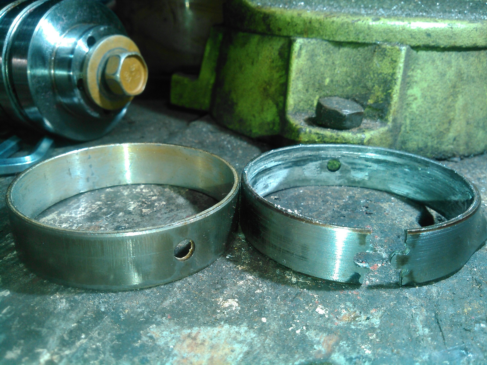 Hemi - Spun cam bearing 1.jpg