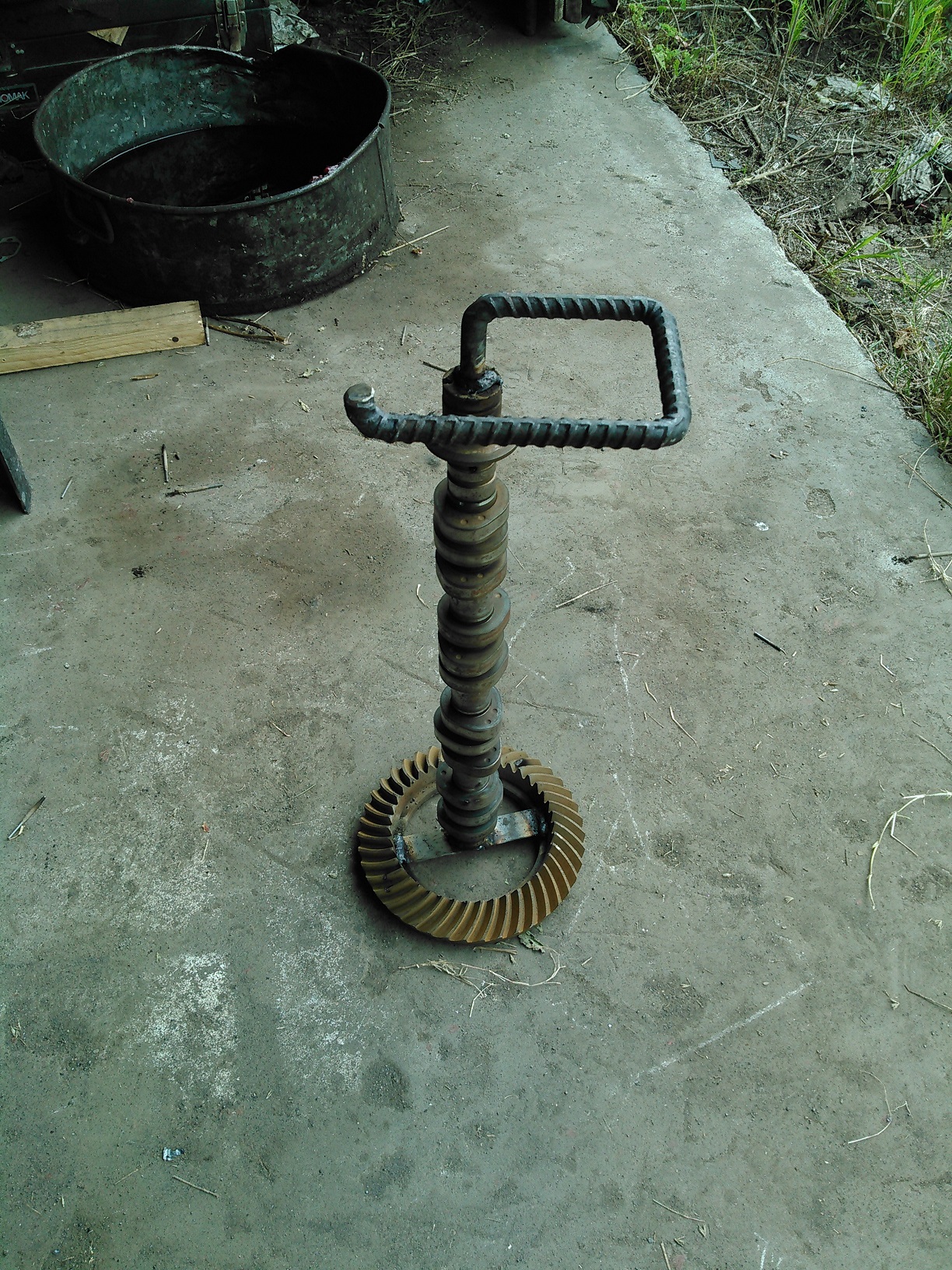 Toilet paper stand.jpg